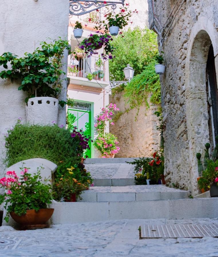 Dimora Cavour Bed & Breakfast Amantea Exterior photo