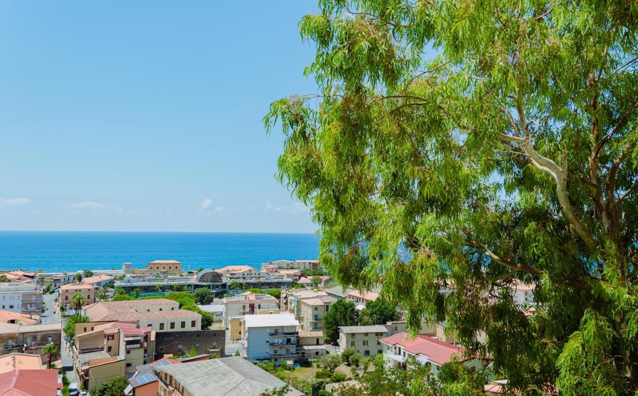 Dimora Cavour Bed & Breakfast Amantea Exterior photo